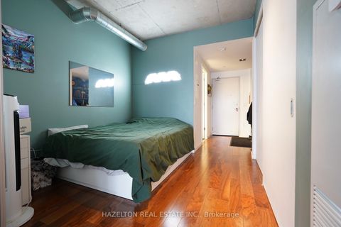 Photo 9 at 423 - 32 Trolley Crescent, Moss Park, Toronto