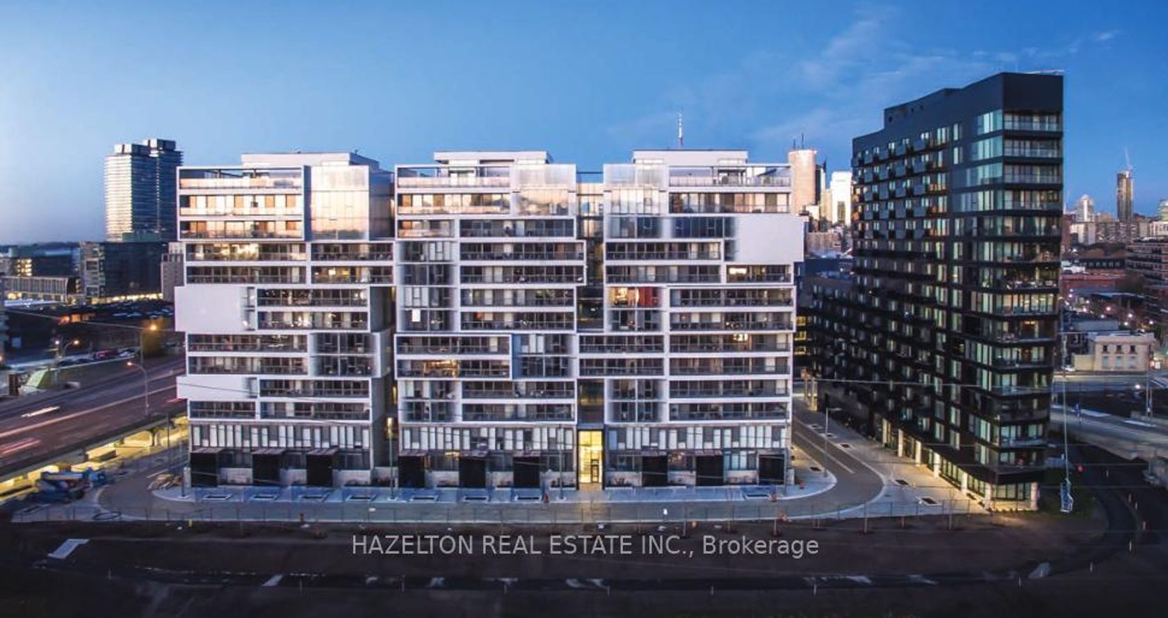 423 - 32 Trolley Crescent, Moss Park, Toronto 