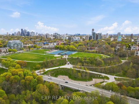 Photo 37 at 177A Lyndhurst Avenue, Casa Loma, Toronto