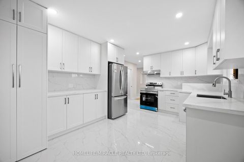 Photo 16 at 46 Flintwick Drive, Bendale, Toronto