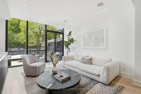 Photo 8 at 154 Cottingham Street, St. Clair, Toronto