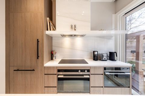 Photo 13 at 33 Tranby Avenue, Annex, Toronto