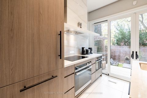 Photo 15 at 33 Tranby Avenue, Annex, Toronto