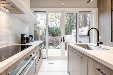 Photo 17 at 33 Tranby Avenue, Annex, Toronto