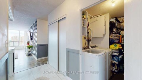 Photo 11 at 1011 - 410 Mclevin Avenue, Malvern, Toronto