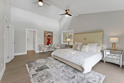 Photo 14 at 33 Bellehaven Crescent, Scarborough Village, Toronto