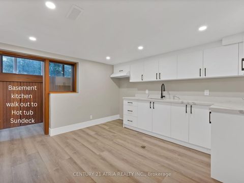 Photo 25 at 33 Bellehaven Crescent, Scarborough Village, Toronto