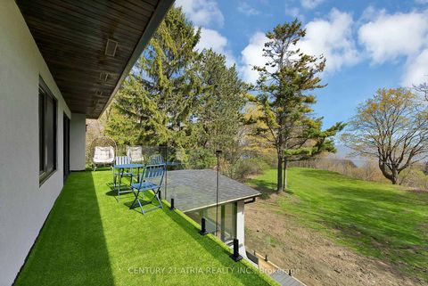 Photo 29 at 33 Bellehaven Crescent, Scarborough Village, Toronto