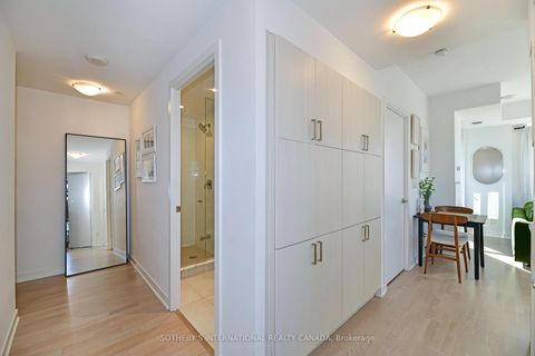 Photo 8 at 326 - 501 St Clair Avenue W, Casa Loma, Toronto
