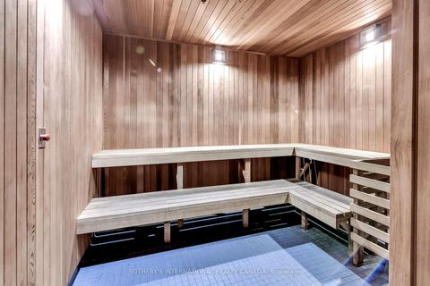Photo 24 at 326 - 501 St Clair Avenue W, Casa Loma, Toronto
