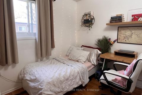 Photo 6 at 33 Crow Trail, Malvern, Toronto