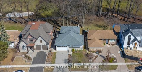 Photo 2 at 28 Braywin Drive N, The Westway, Toronto