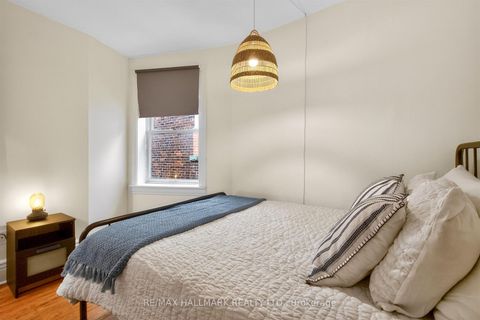 Photo 24 at 15 Page Street, Little Italy, Toronto