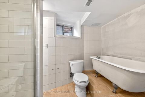 Photo 33 at 15 Page Street, Little Italy, Toronto