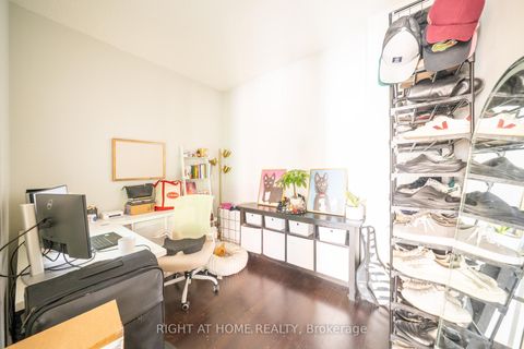 Photo 6 at 418 - 199 Richmond Street W, Waterfront Communities C1, Toronto