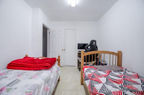 Photo 17 at 10 Coppermill Drive, Kipling, Toronto