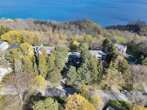 Photo 1 at 5 Hill Crescent, Scarborough Village, Toronto
