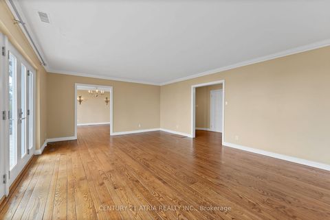 Photo 5 at 5 Hill Crescent, Scarborough Village, Toronto