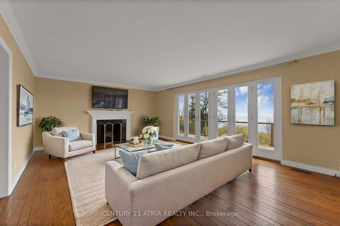 Photo 6 at 5 Hill Crescent, Scarborough Village, Toronto