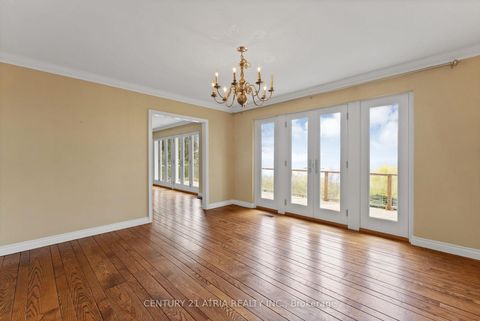 Photo 7 at 5 Hill Crescent, Scarborough Village, Toronto
