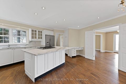 Photo 11 at 5 Hill Crescent, Scarborough Village, Toronto