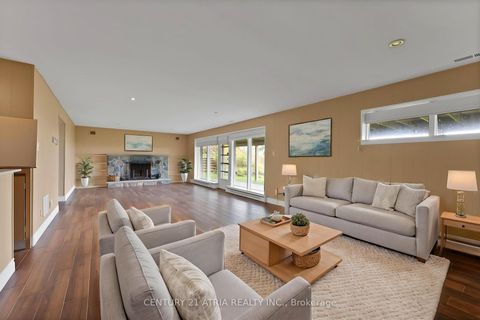 Photo 32 at 5 Hill Crescent, Scarborough Village, Toronto