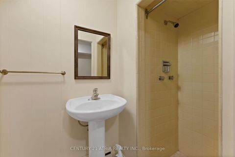 Photo 33 at 5 Hill Crescent, Scarborough Village, Toronto