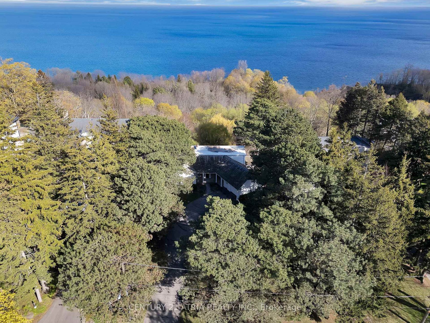 5 Hill Crescent, Scarborough Village, Toronto 