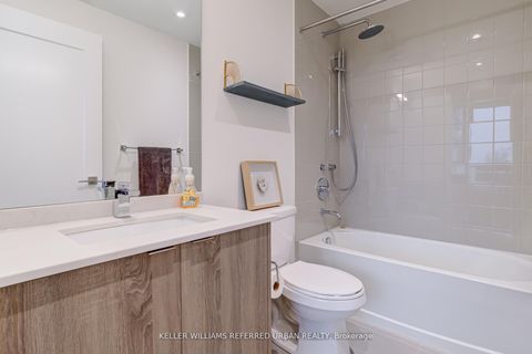 Photo 15 at 609 - 840 St Clair Avenue W, Oakwood Village, Toronto