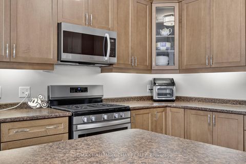 Photo 8 at 12 Orleans Avenue, Shore, Barrie