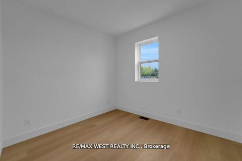 Photo 14 at 661 Winona Drive, Oakwood Village, Toronto