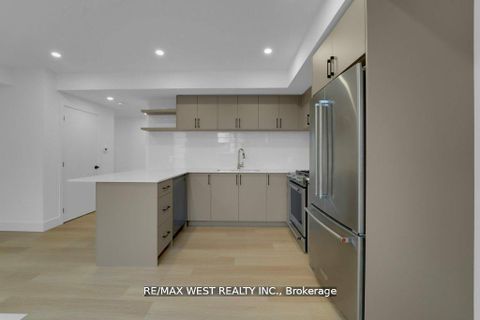 Photo 21 at 661 Winona Drive, Oakwood Village, Toronto