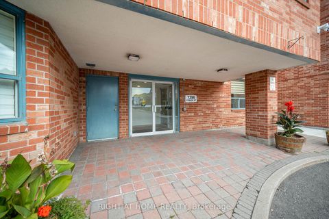 Photo 3 at 107A - 7398 Yonge Street, Yorkhill, Vaughan