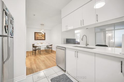 Photo 20 at 107A - 7398 Yonge Street, Yorkhill, Vaughan