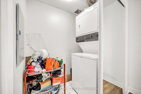 Photo 34 at 107A - 7398 Yonge Street, Yorkhill, Vaughan