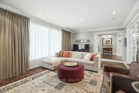 Photo 3 at 17 Denmark Crescent, Branson, Toronto