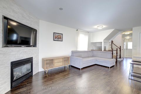 Photo 16 at 32 Black Maple Crescent, Patterson, Vaughan