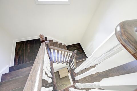 Photo 29 at 32 Black Maple Crescent, Patterson, Vaughan