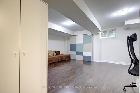 Photo 32 at 32 Black Maple Crescent, Patterson, Vaughan