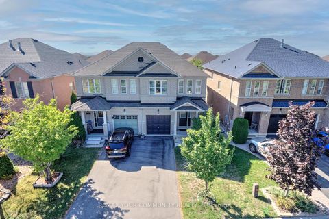 Photo 37 at 32 Black Maple Crescent, Patterson, Vaughan