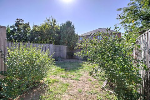 Photo 43 at 32 Black Maple Crescent, Patterson, Vaughan