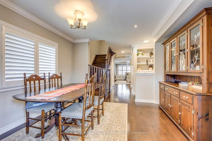 Photo 6 at 33 - 22 Spring Creek Drive, Waterdown, Hamilton