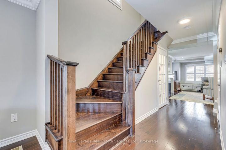 Photo 17 at 33 - 22 Spring Creek Drive, Waterdown, Hamilton