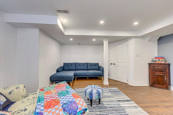 Photo 30 at 33 - 22 Spring Creek Drive, Waterdown, Hamilton
