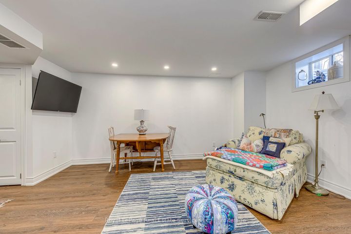 Photo 31 at 33 - 22 Spring Creek Drive, Waterdown, Hamilton