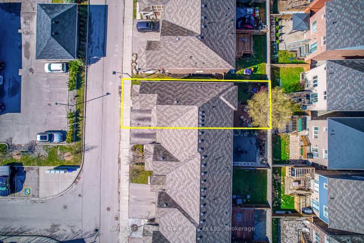 Photo 35 at 33 - 22 Spring Creek Drive, Waterdown, Hamilton