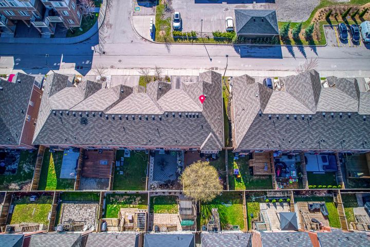 Photo 36 at 33 - 22 Spring Creek Drive, Waterdown, Hamilton