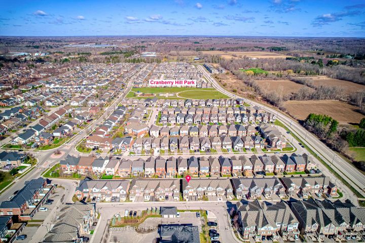 Photo 38 at 33 - 22 Spring Creek Drive, Waterdown, Hamilton