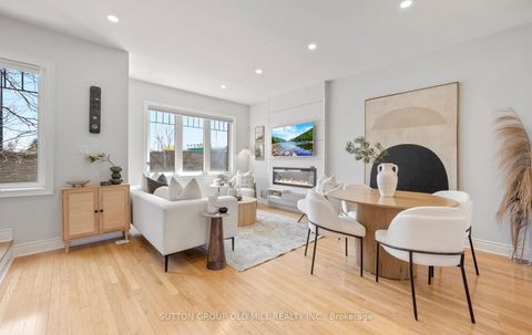 Photo 2 at 36 Clockwork Lane, Queensway, Toronto