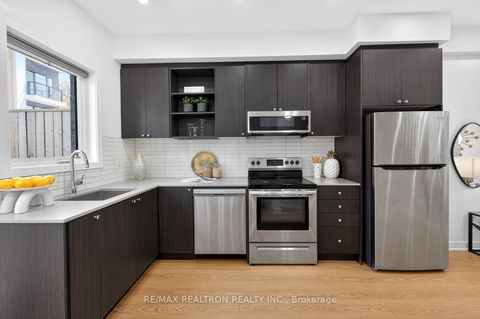Photo 13 at 3 - 110 Stanley Greene Boulevard, CFB, Toronto